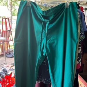 ICUBarco Scrubs. Excellent condition.